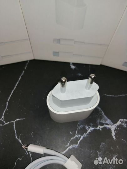 Новая быстрая зарядка для iPhone 20W