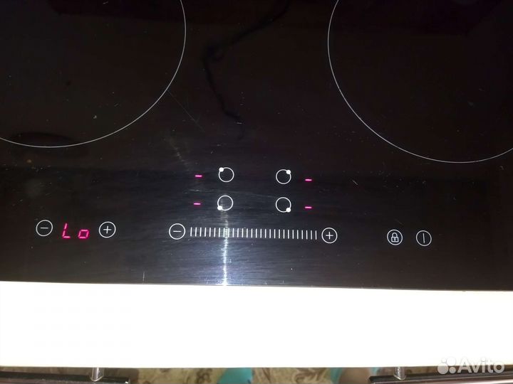 Индукционная плита 4 конфорки