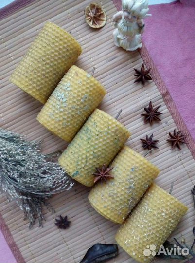 Свечи из вощины с травами медовые