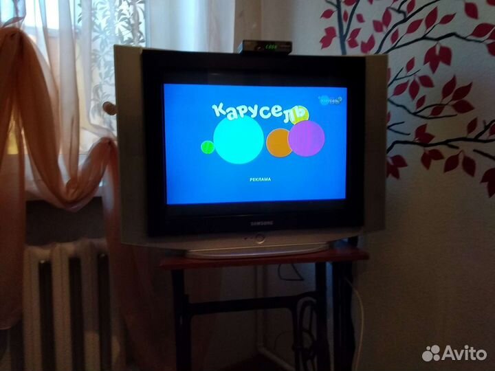 Телевизор samsung