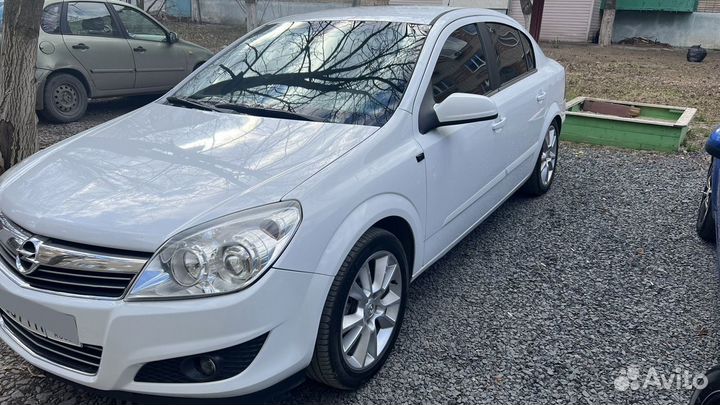 Opel Astra 1.6 МТ, 2008, 220 000 км