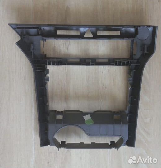 Рамка центральной консоли Опель Астра Н