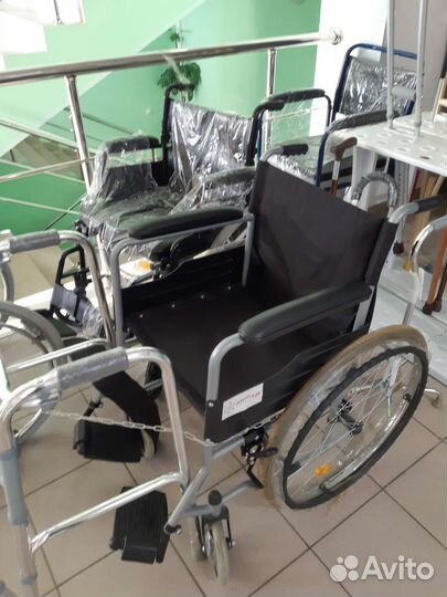 Коляска инвалидная,ходунки,трости новое