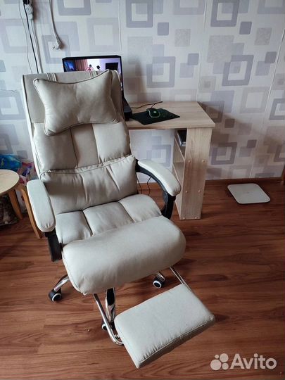 Компьютерное кресло с функцией массажа