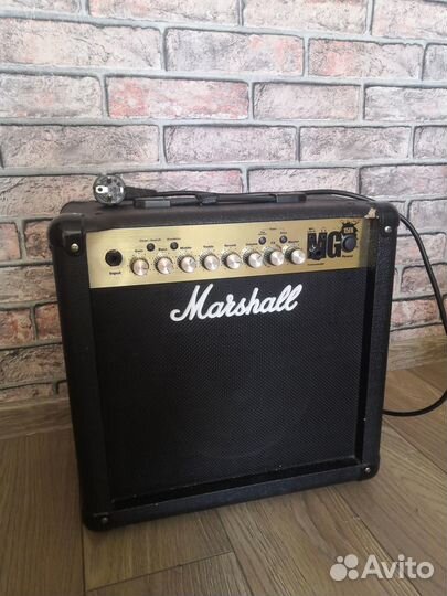 Гитарный комбоусилитель marshall MG 15 FX