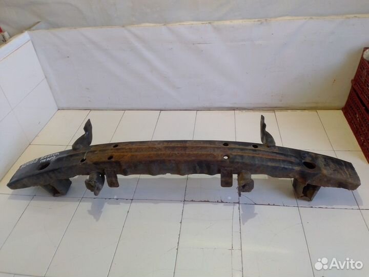 Усилитель переднего бампера (SsangYong Rexton)