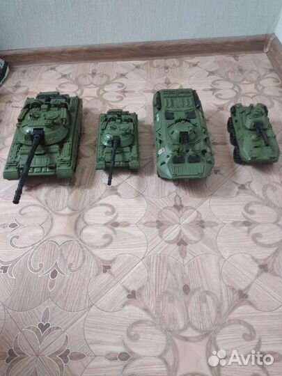 Игрушечные танки