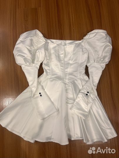 Платье с корсетом