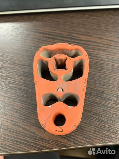 Подвес глушителя Bmw X6M E71 S63B44A 2009