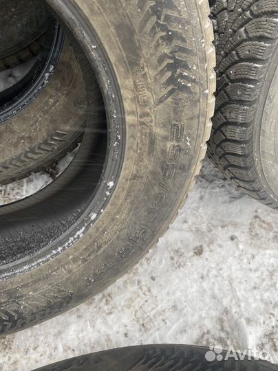 Nokian Tyres Hakkapeliitta 8 SUV 285/60 R18