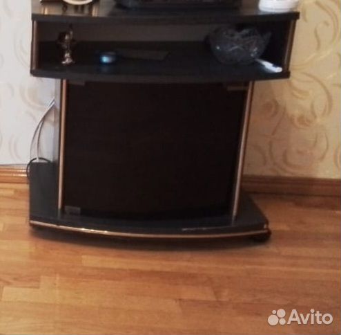 Тумбочка / Подставка под телевизор деревянная