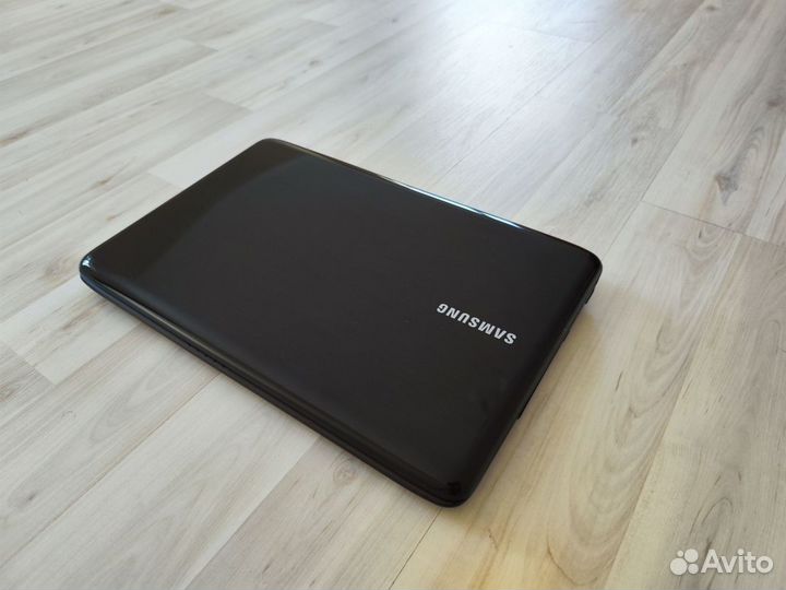 Ноутбук Samsung NP-R540