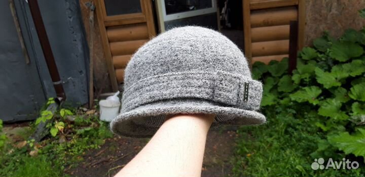 Шляпка шерстяная женская р57