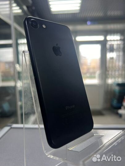 iPhone 7, 32 ГБ