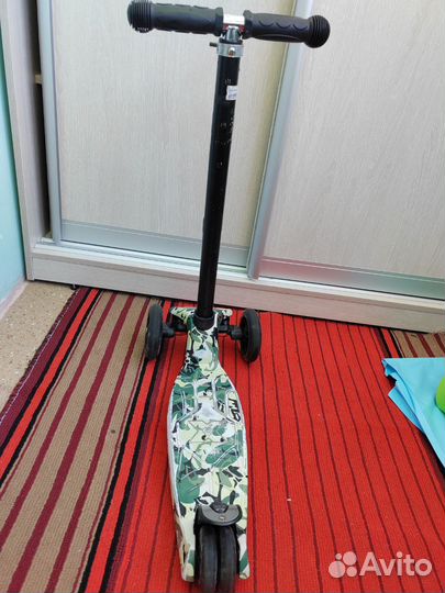 Самокат детский трехколесный