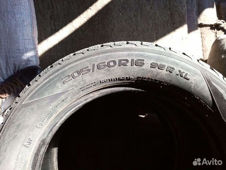 Nokian Tyres Hakkapeliitta R2 205/60 R16