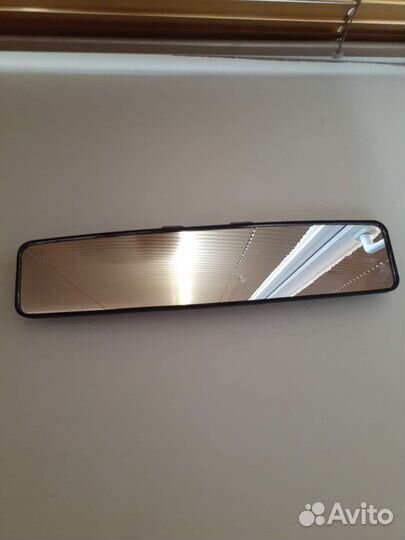 Панорамное зеркало в автомобиль