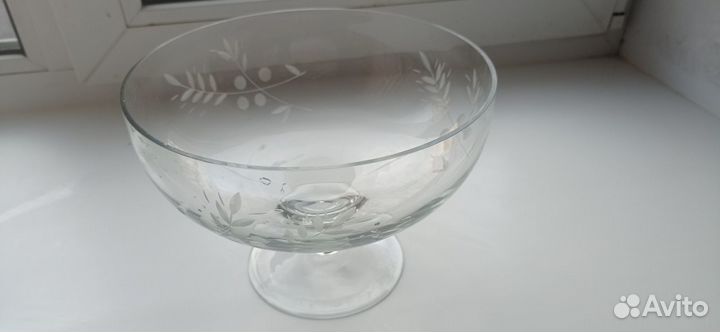 Ваза под фрукты на ножке стекло СССР