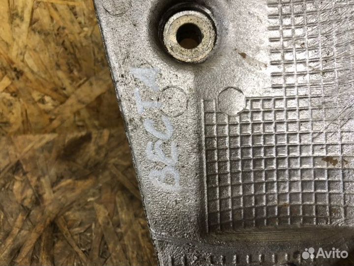 Кронштейн навесного оборудования LADA Vesta