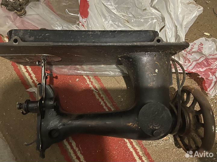 Швейная машина Singer