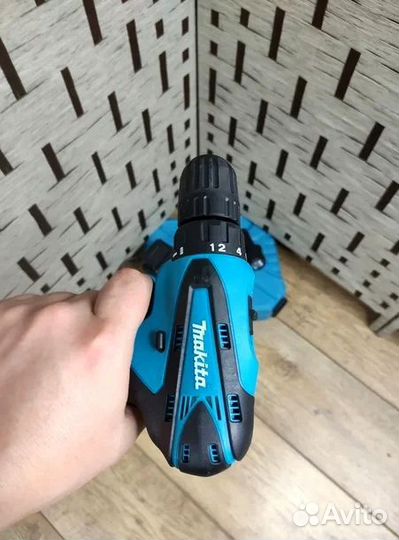 Шуруповерт Макита