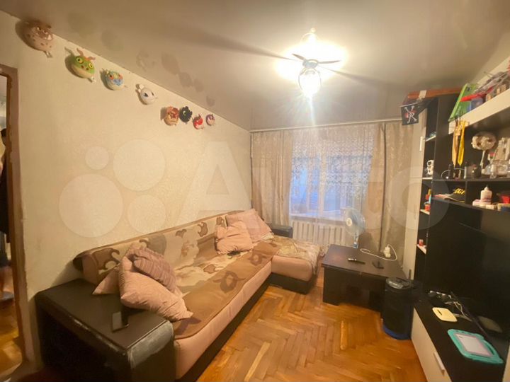 3-к. квартира, 48 м², 1/5 эт.