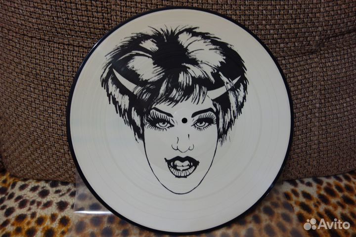 Редкость Grave Diggers - She-Devil Rock