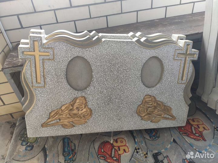 Памятники мраморная крошка, гранит и ограды