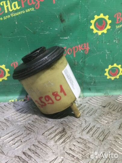 Бачок гур Nissan Almera седан 1.4 1992