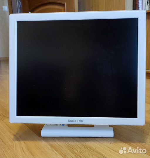 Монитор Samsung 971p