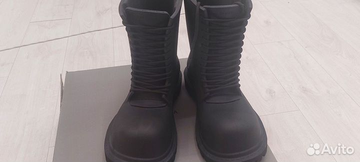 Balenciaga Steroid boots на руках