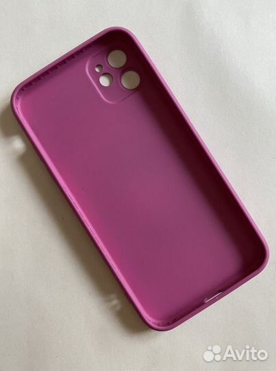 Чехлы на iPhone 11