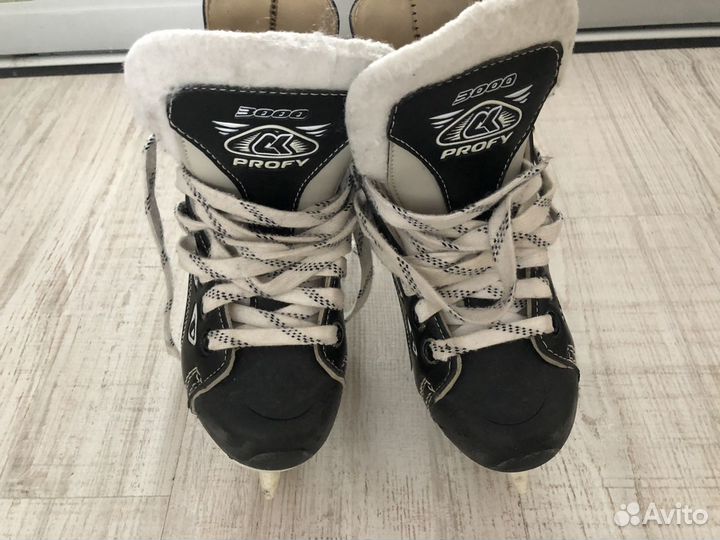 Коньки хоккейные детские