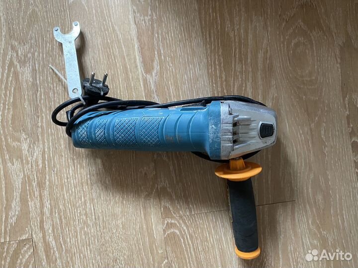 Болгарка, лазер, шуруповерт