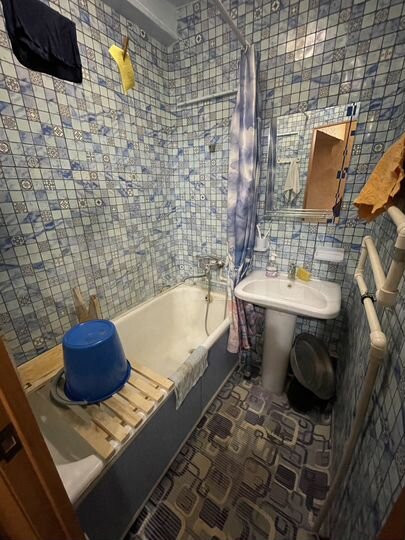 3-к. квартира, 60 м², 1/5 эт.