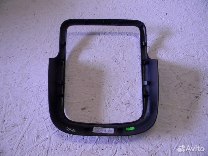 Накладка декоративная Duster 2012