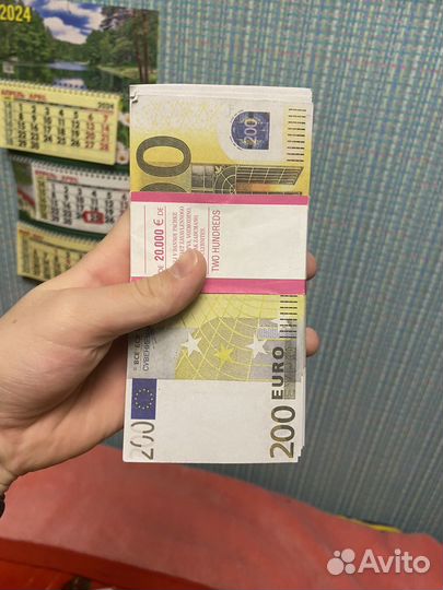 Игрушечные деньги