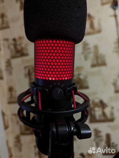 Микрофон HyperX Quadcast