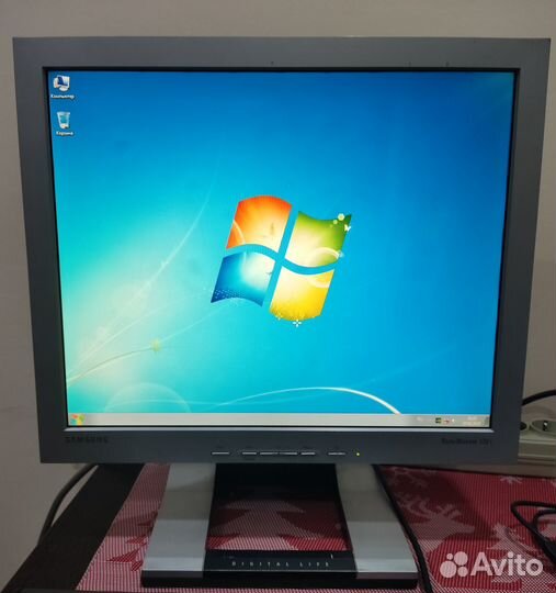 Монитор Samsung Syncmaster 172T