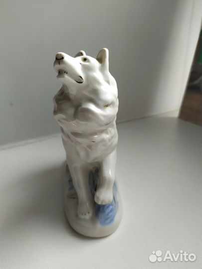 Фарфоровая статуэтка собака лайка Гжель