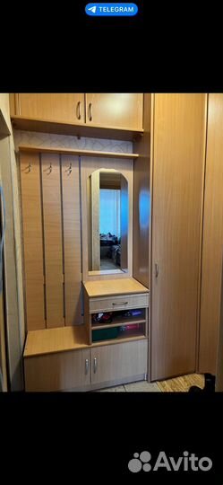 Угловой шкаф коридор