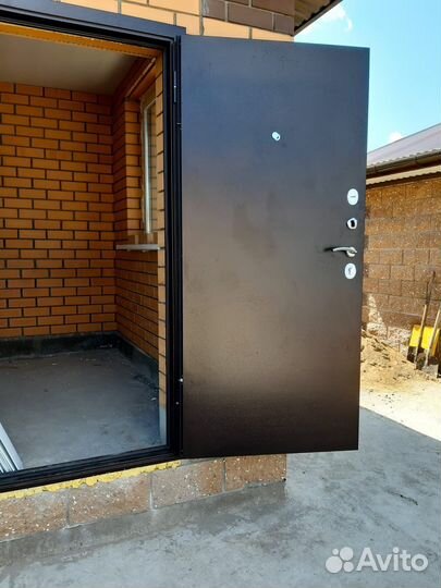 Дверь входная уличная. Реал. цена