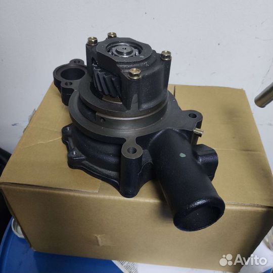 Помпа водяная Hino K13C