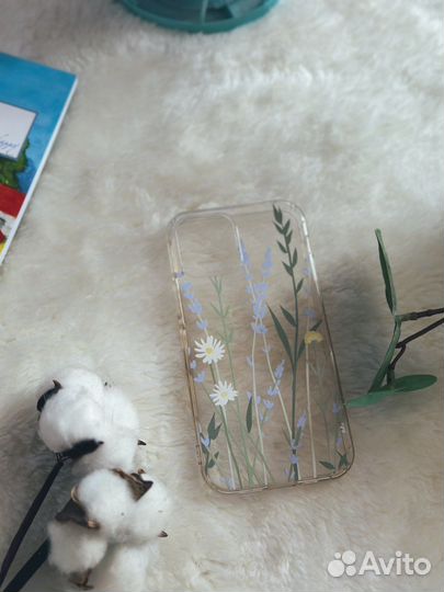 Чехлы на iPhone 12