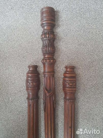 Старинные детали от зеркала, дверцы от шкафа