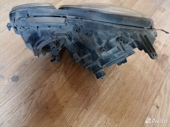 Фара правая Mercedes-Benz E-Class W211