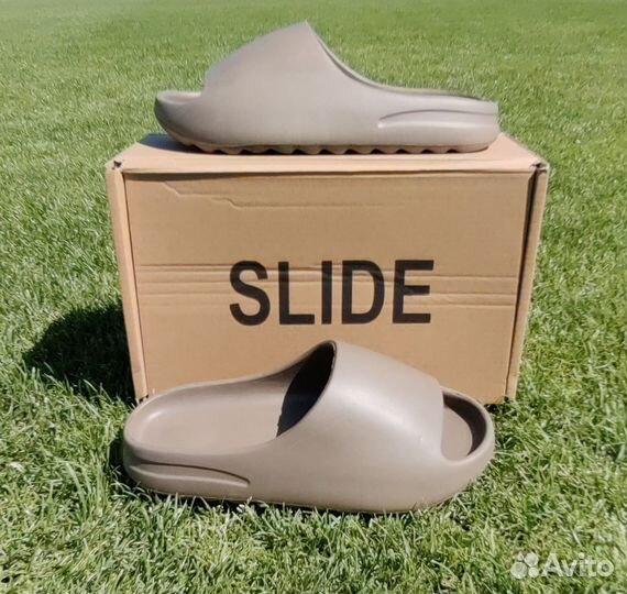 Сланцы Yeezy Slide