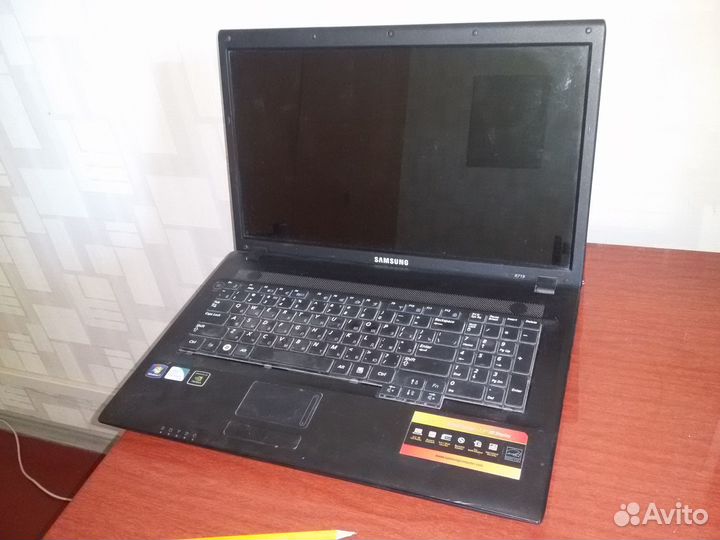 Матрица с корпусом Samsung NP-R719