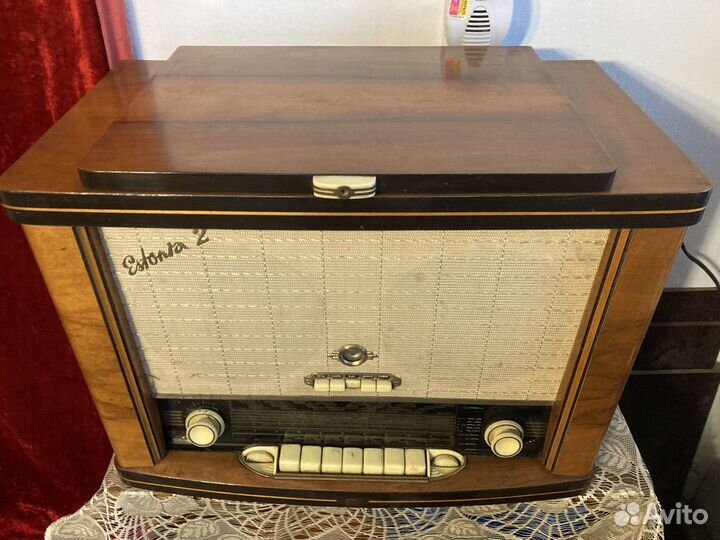 Радиола Эстония 2 в хорошем рабочем состоянии