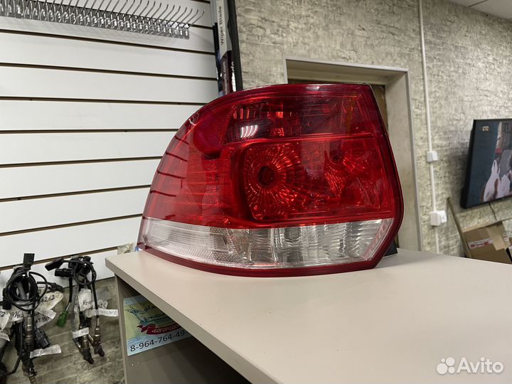 Фонарь левый Фольксваген Гольф 5 Универсал